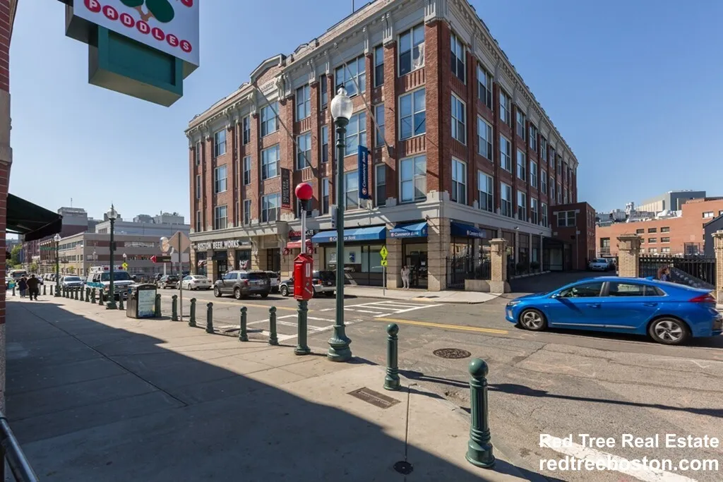 Studio bed, 1 bath apartment for rent at 61 Brookline Avenue Bridge Unit 213, Fenway — photo 3 of 4