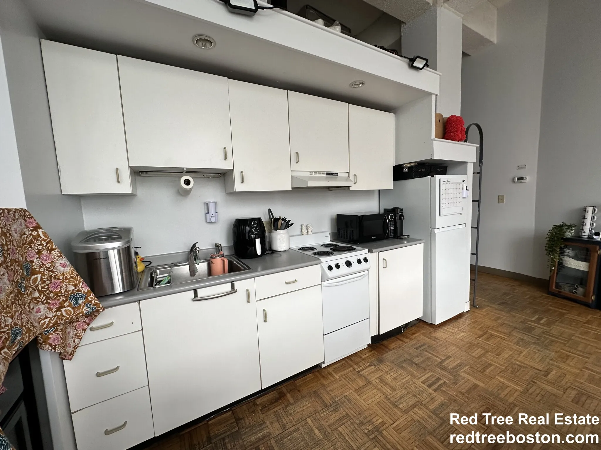 Studio bed, 1 bath apartment for rent at 61 Brookline Avenue Bridge Unit 303, Fenway — photo 4 of 10