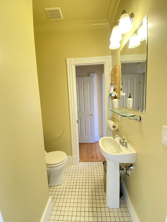 3 bed, 2 bath apartment for rent at 61 Cedar St Unit U3, North Cambridge — photo 11 of 29