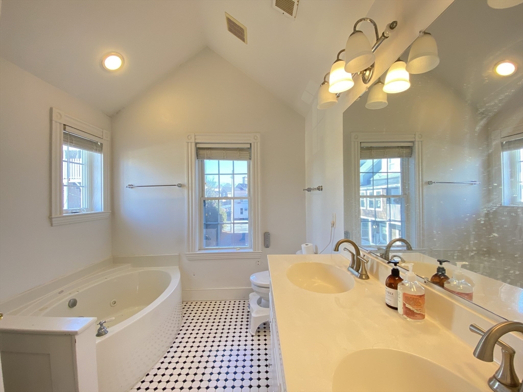 3 bed, 2 bath apartment for rent at 61 Cedar St Unit U3, North Cambridge — photo 15 of 29