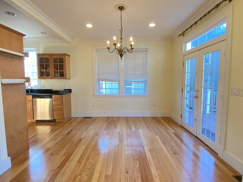 3 bed, 2 bath apartment for rent at 61 Cedar St Unit U3, North Cambridge — photo 3 of 29