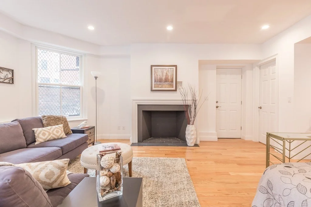 Studio bed, 1 bath apartment for rent at 61 Commonwealth Ave Unit 2, Back Bay — photo 3 of 11
