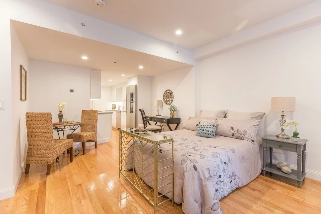 Studio bed, 1 bath apartment for rent at 61 Commonwealth Ave Unit 2, Back Bay — photo 8 of 11