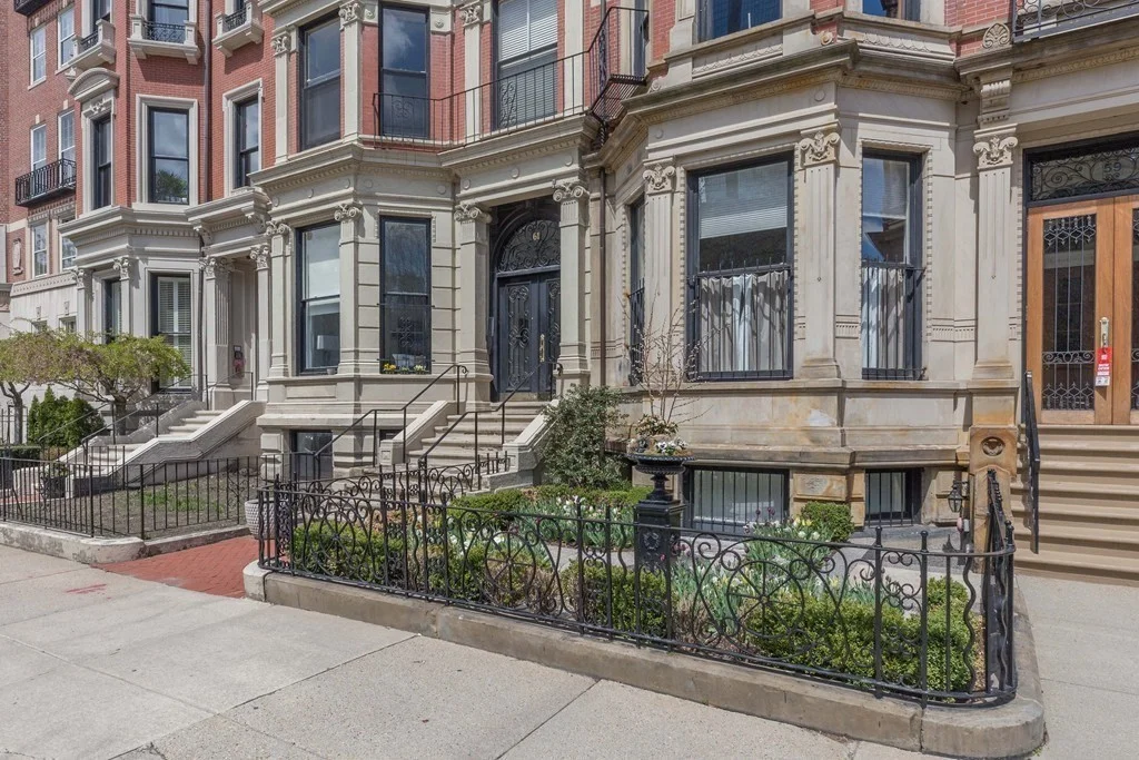 Studio bed, 1 bath apartment for rent at 61 Commonwealth Ave Unit 2, Back Bay — photo 1 of 11