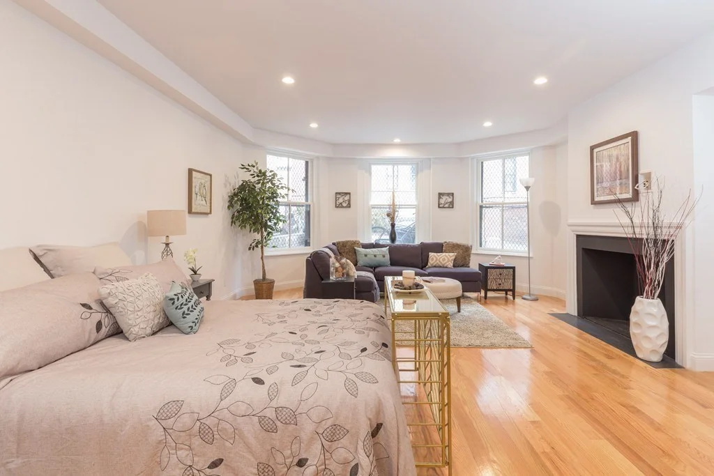 Studio bed, 1 bath apartment for rent at 61 Commonwealth Ave Unit 2, Back Bay — photo 7 of 11