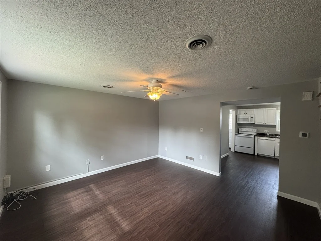 2 bed, 1 bath apartment for rent at 61 Constitution Unit 61, Methuen — photo 11 of 20