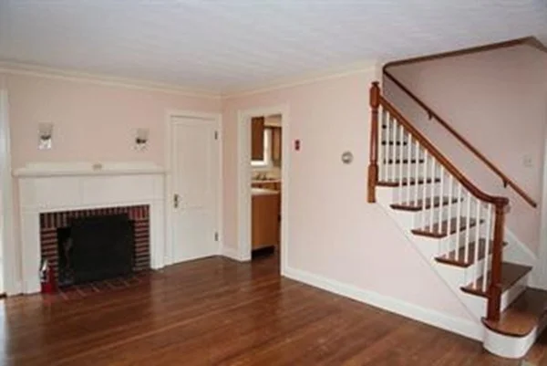 2 bed, 1 bath apartment for rent at 61 Dudley St Unit 61, Arlington — photo 2 of 12