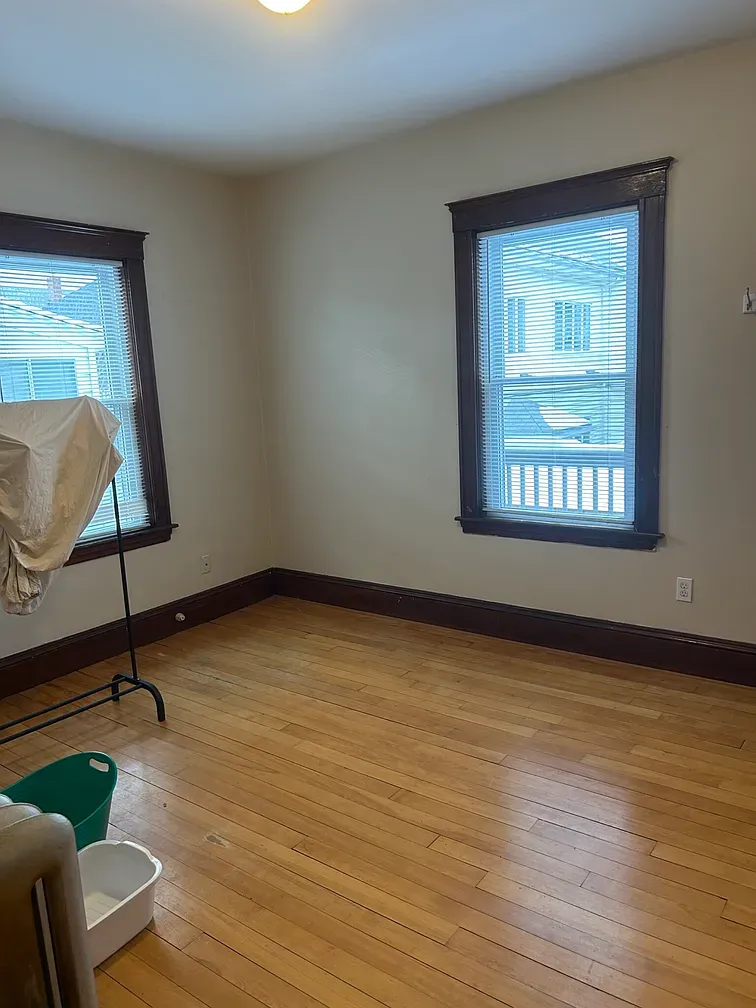 4 bed, 1 bath apartment for rent at 61 Frederick Ave Unit 2, South Medford — photo 11 of 20