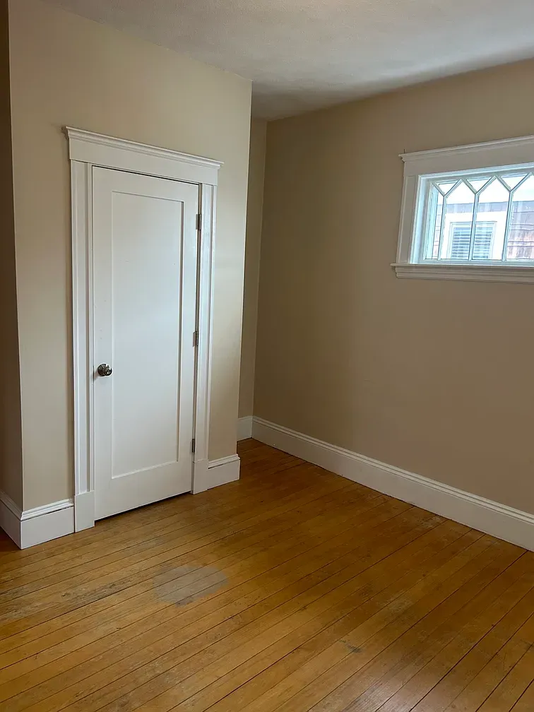 4 bed, 1 bath apartment for rent at 61 Frederick Ave Unit 2, South Medford — photo 12 of 20