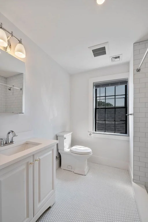 2 bed, 1 bath apartment for rent at 61 Front St Unit 2, Old Town — photo 27 of 39