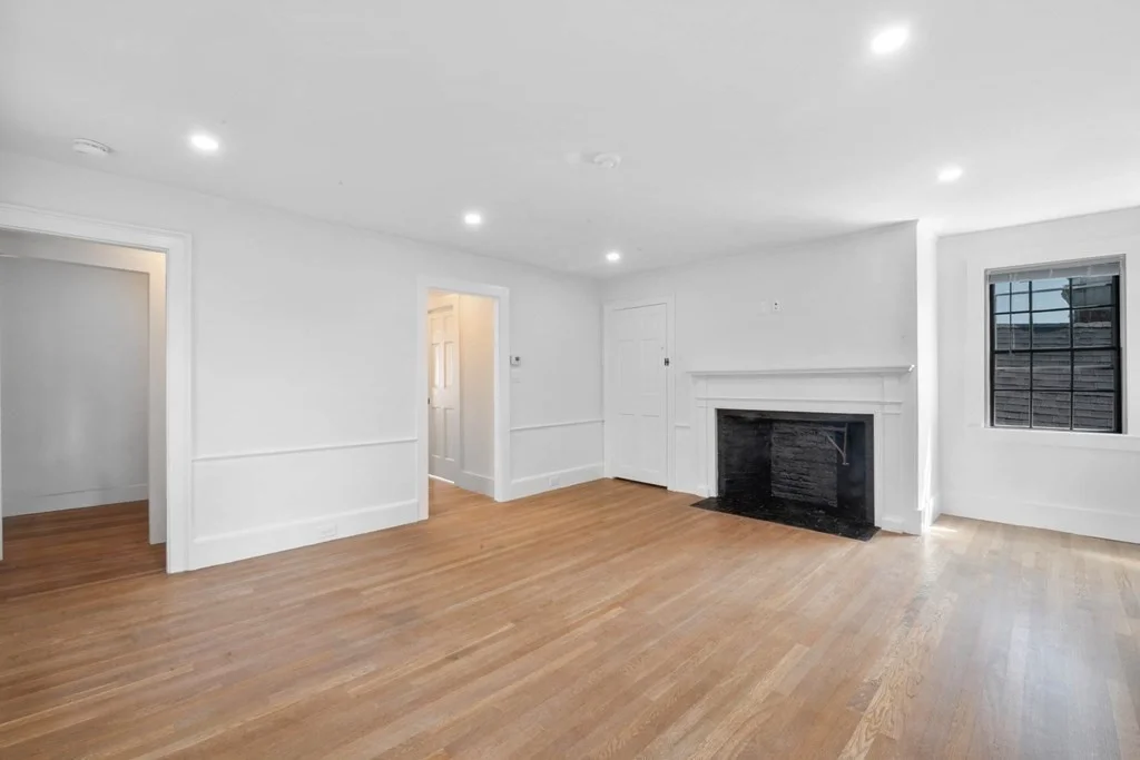 2 bed, 1 bath apartment for rent at 61 Front St Unit 2, Old Town — photo 6 of 39