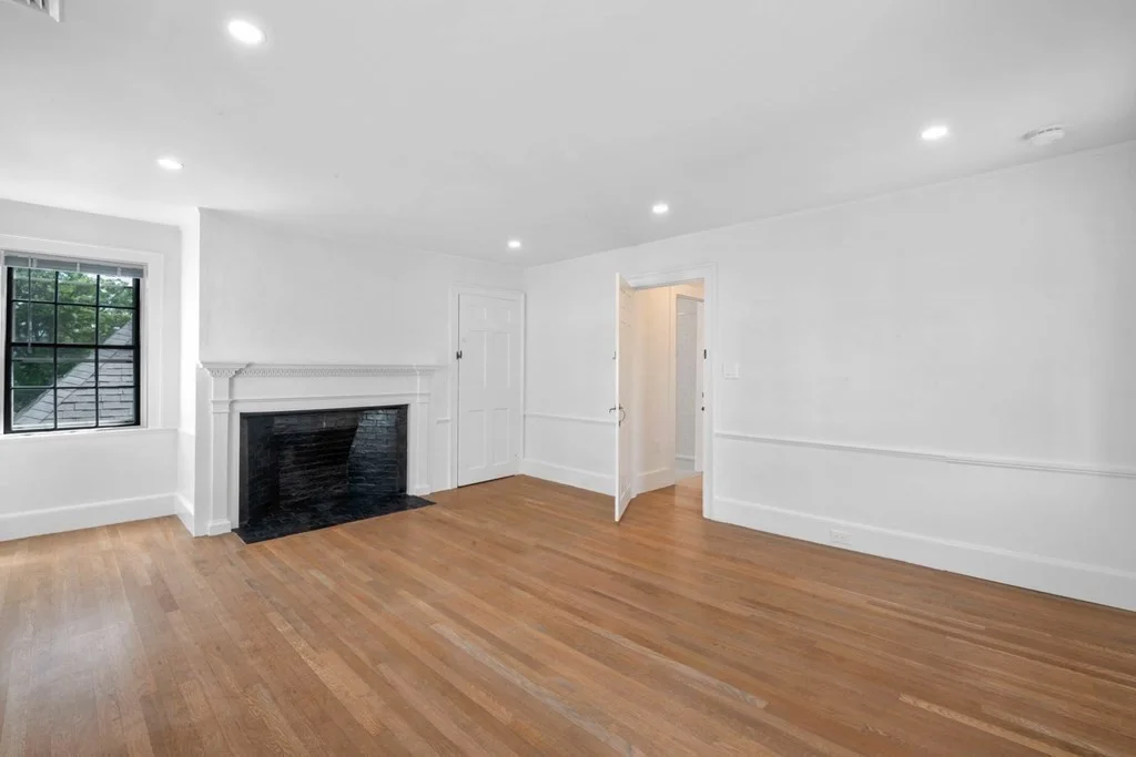 2 bed, 1 bath apartment for rent at 61 Front St Unit 2, Old Town — photo 8 of 39