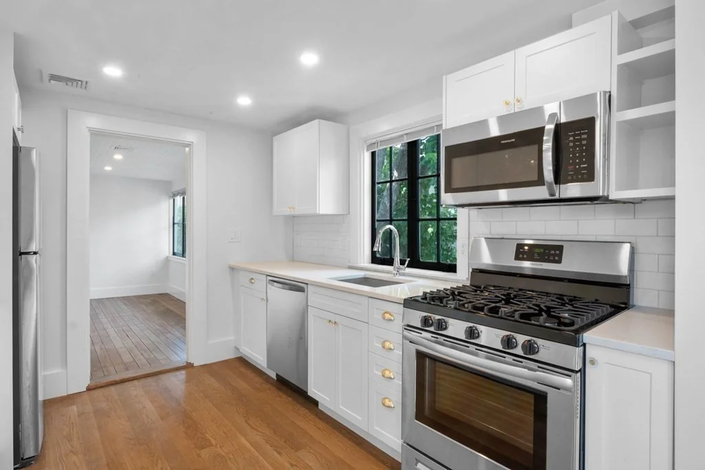 2 bed, 1 bath apartment for rent at 61 Front St Unit 2, Old Town — photo 15 of 39