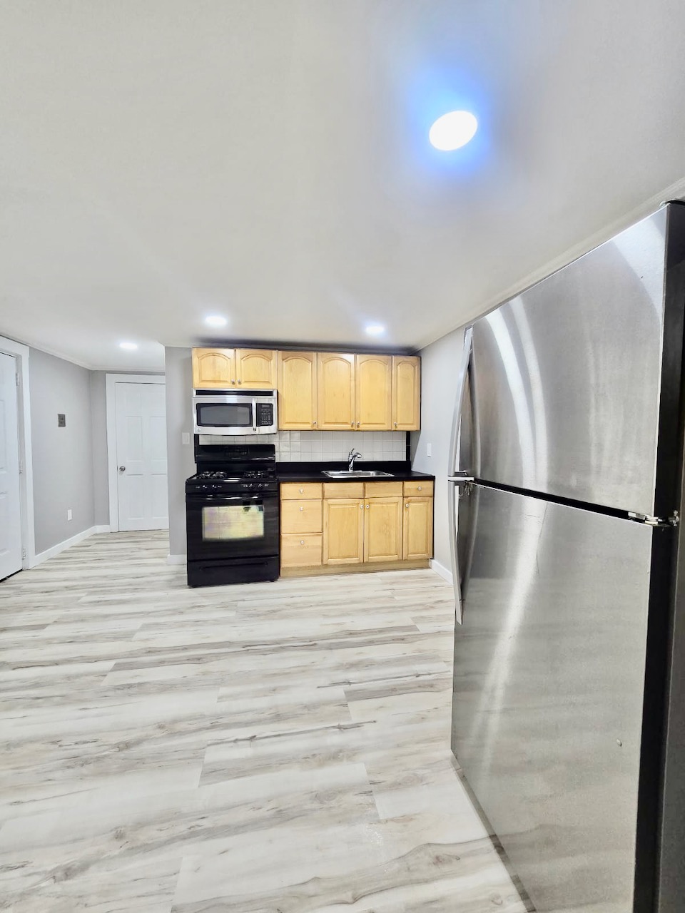 1 bed, 1 bath apartment for rent at 61 Gates St Unit 1, South Boston — photo 4 of 21