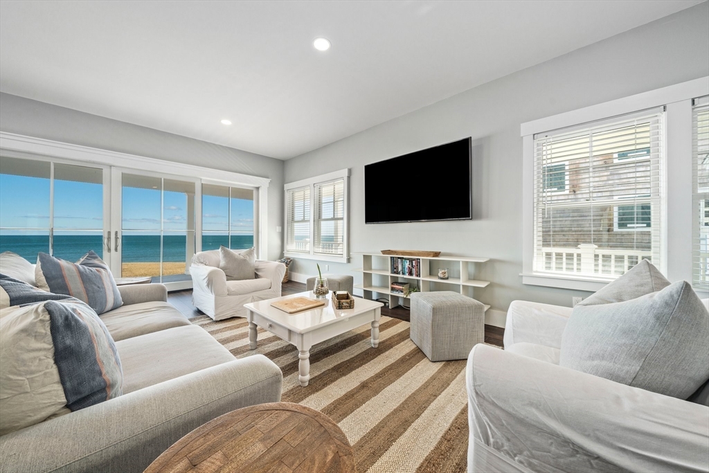 3 bed, 2 bath apartment for rent at 61 Gurnet Rd, Duxbury — photo 6 of 41