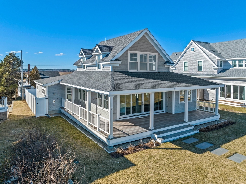 3 bed, 2 bath apartment for rent at 61 Gurnet Rd, Duxbury — photo 2 of 41
