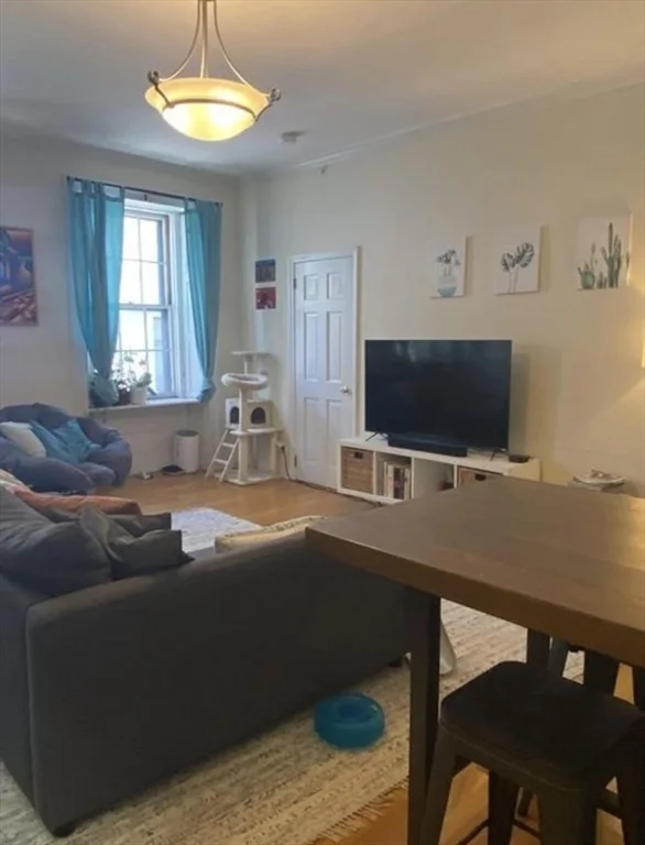 1 bed, 1 bath apartment for rent at 61 Hancock St Unit 5, Beacon Hill — photo 7 of 12