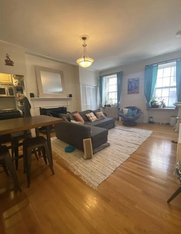 1 bed, 1 bath apartment for rent at 61 Hancock St Unit 5, Beacon Hill — photo 3 of 12