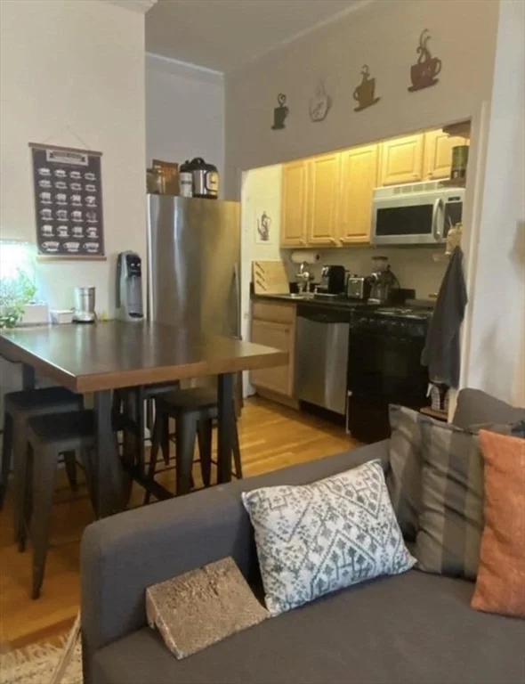 1 bed, 1 bath apartment for rent at 61 Hancock St Unit 5, Beacon Hill — photo 5 of 12