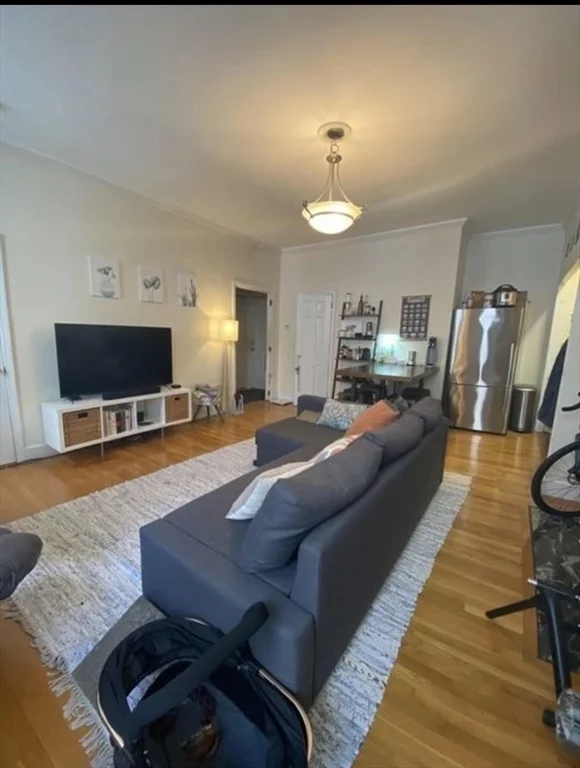 1 bed, 1 bath apartment for rent at 61 Hancock St Unit 5, Beacon Hill — photo 1 of 12