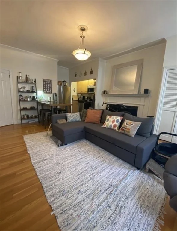 1 bed, 1 bath apartment for rent at 61 Hancock St Unit 5, Beacon Hill — photo 4 of 12
