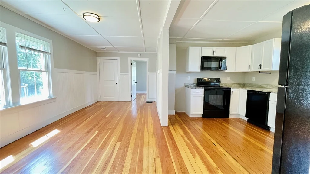 3 bed, 1 bath apartment for rent at 61 Hastings Rd Unit 2, Southwick — photo 12 of 36