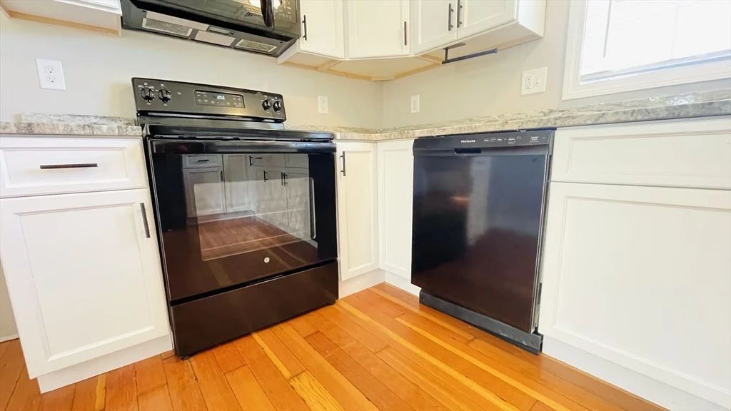 3 bed, 1 bath apartment for rent at 61 Hastings Rd Unit 2, Southwick — photo 11 of 36