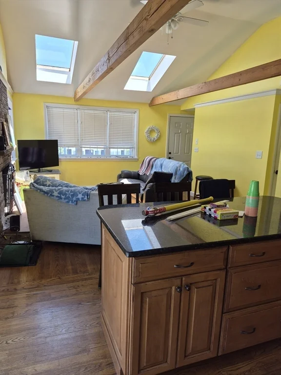 4 bed, 2 bath apartment for rent at 61 Hilltop Ave Unit 61, Plymouth — photo 5 of 13