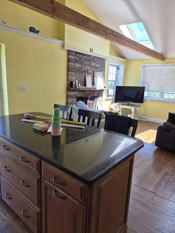 4 bed, 2 bath apartment for rent at 61 Hilltop Ave Unit 61, Plymouth — photo 4 of 13