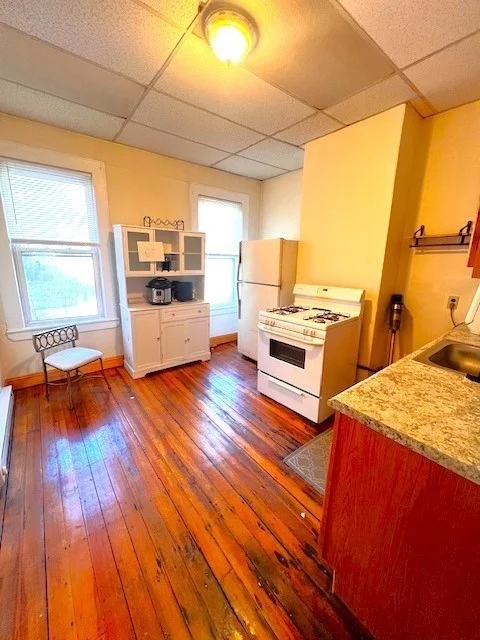 1 bed, 1 bath apartment for rent at 61 I Unit 1, South Boston — photo 2 of 6