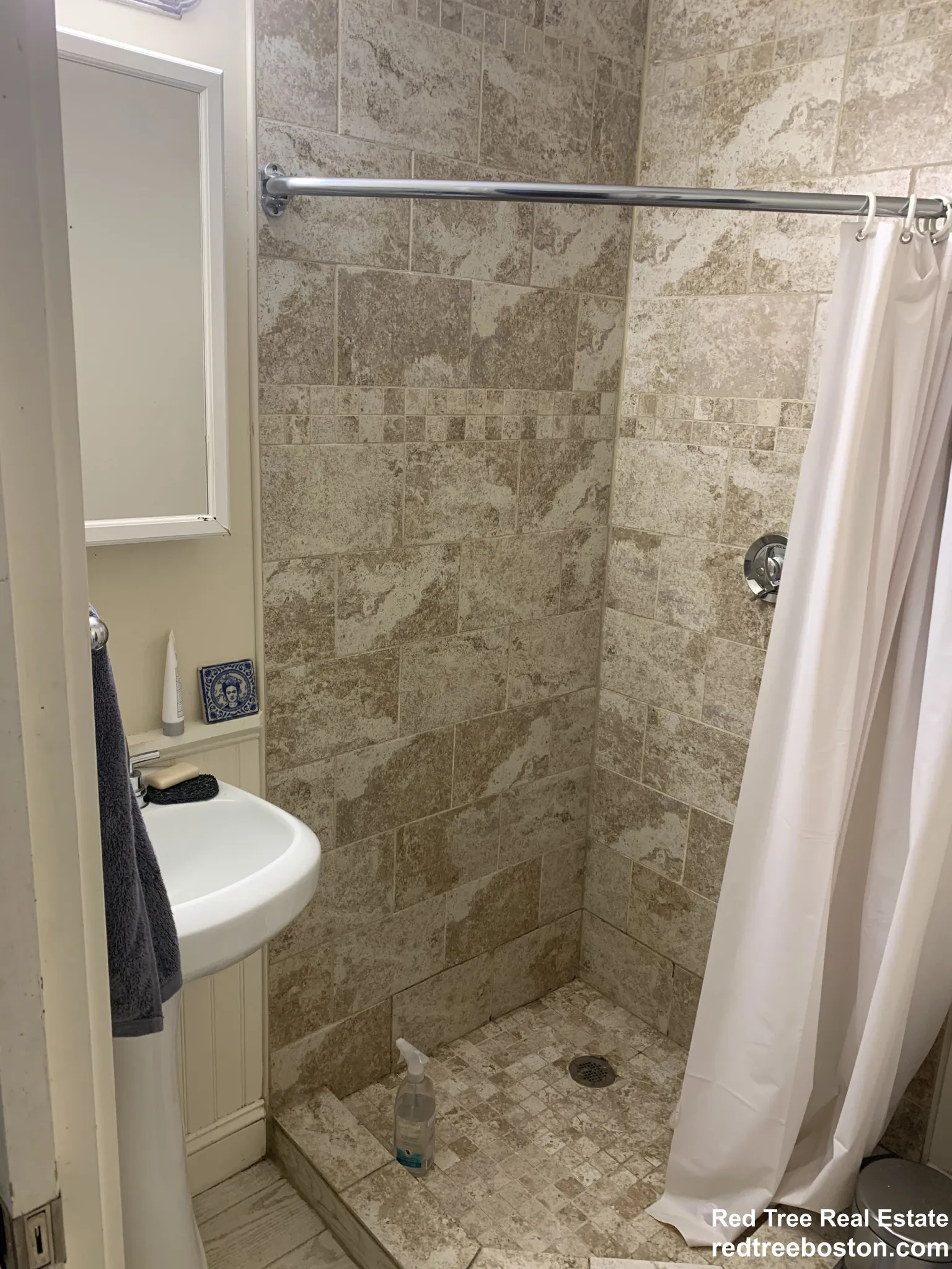 1 bed, 1 bath apartment for rent at 61 Joy St Unit 1, Beacon Hill — photo 4 of 17