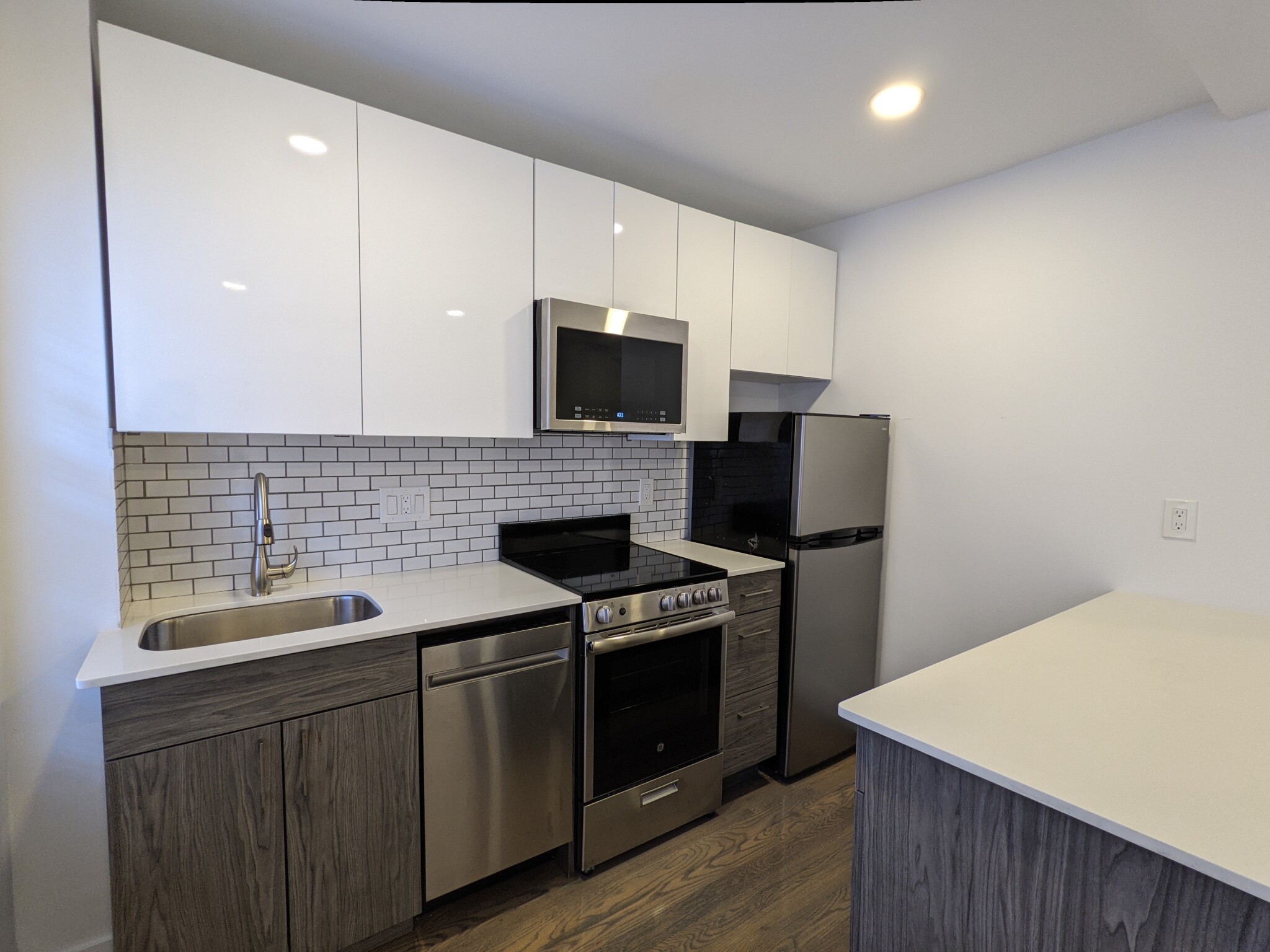 Studio bed, 1 bath apartment for rent at 61 Joy St Unit 3c, Beacon Hill — photo 1 of 13