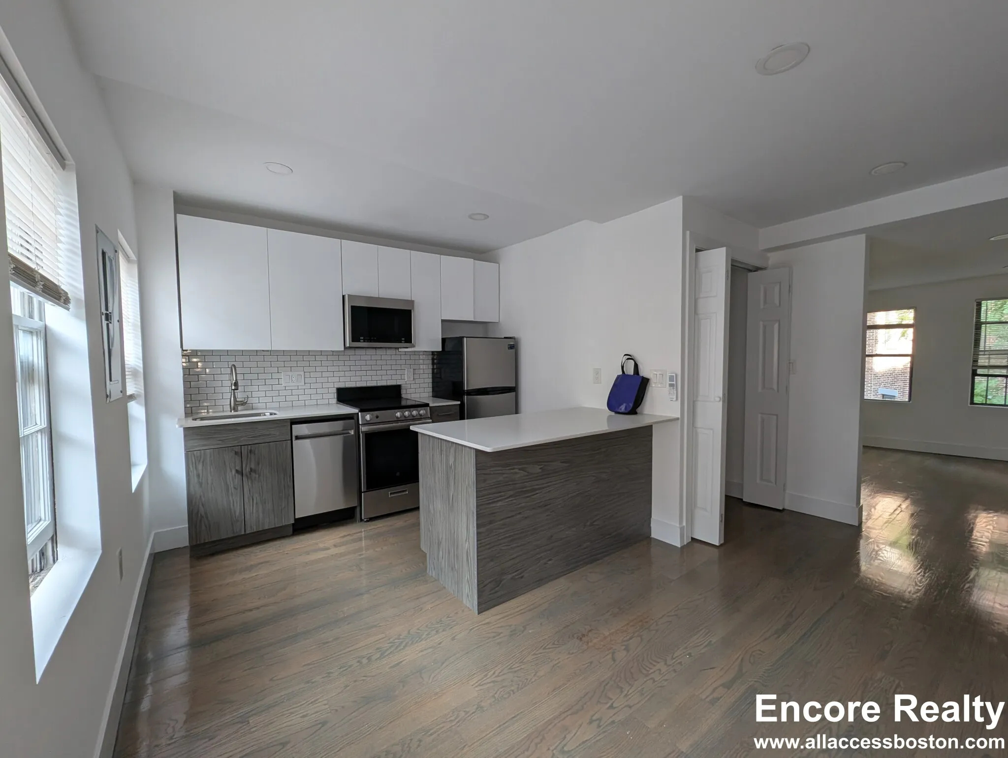 Studio bed, 1 bath apartment for rent at 61 Joy St Unit 61-3, Beacon Hill — photo 1 of 12