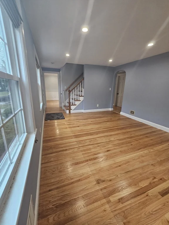 4 bed, 2 bath apartment for rent at 61 Ledgewood Rd, Greenlodge — photo 6 of 23