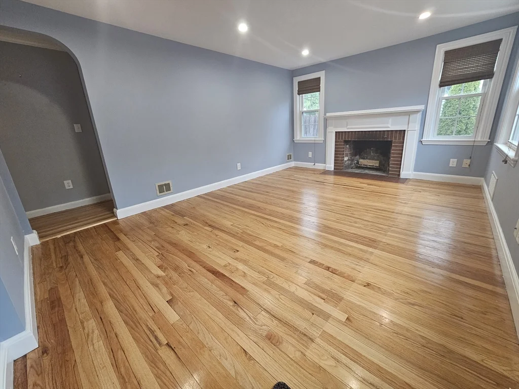 4 bed, 2 bath apartment for rent at 61 Ledgewood Rd, Greenlodge — photo 5 of 23