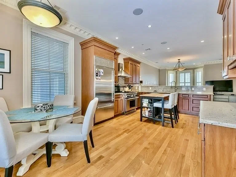 3 bed, 2 bath apartment for rent at 61 M Unit 1, South Boston — photo 3 of 15