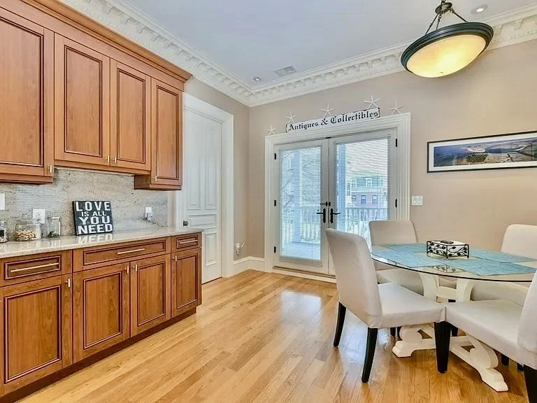 3 bed, 2 bath apartment for rent at 61 M Unit 1, South Boston — photo 4 of 15
