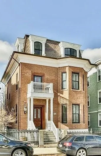 3 bed, 2 bath apartment for rent at 61 M Unit 1, South Boston — photo 5 of 15