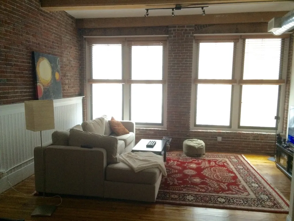 1 bed, 1 bath apartment for rent at 61 Market St Unit 3C, Lowell — photo 8 of 16