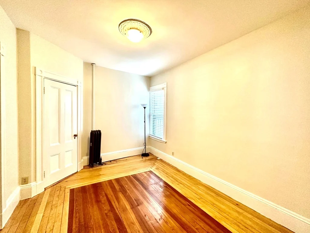 3 bed, 1 bath apartment for rent at 61 Monument Ave Unit 1, Charlestown — photo 15 of 20