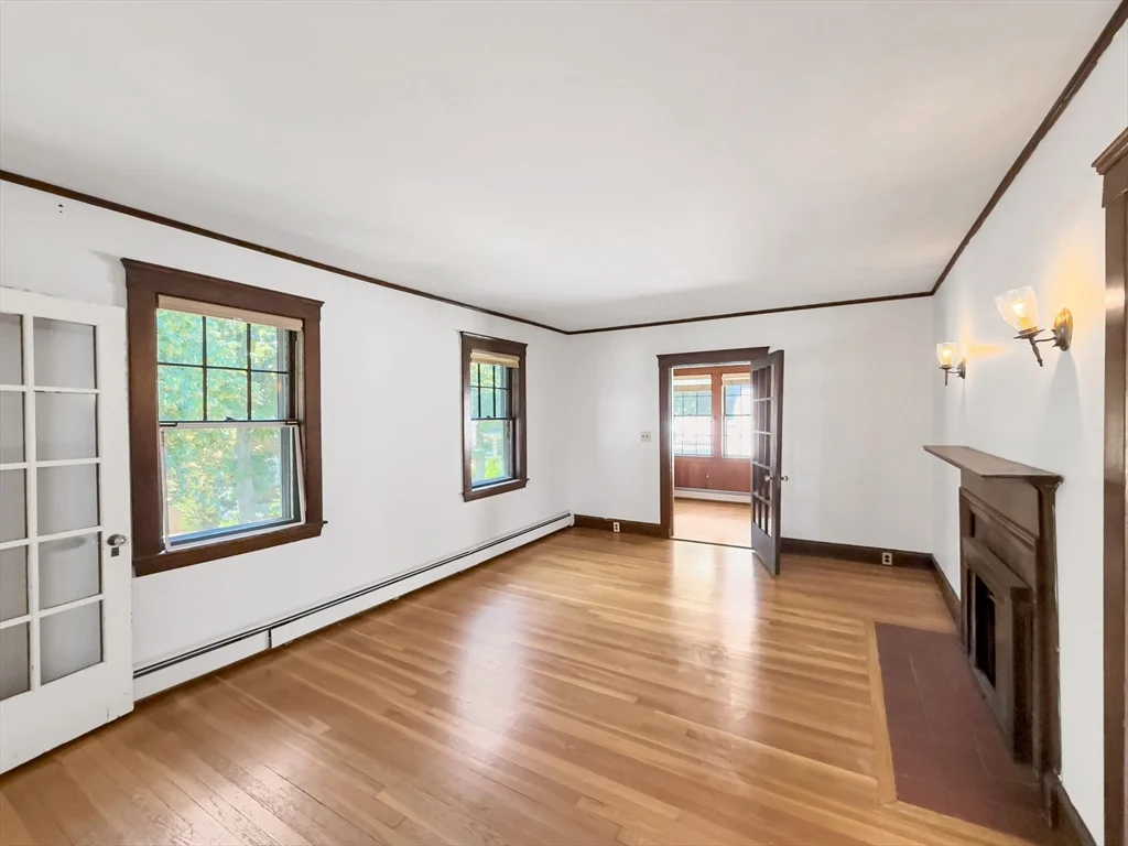 3 bed, 1 bath apartment for rent at 61 Moraine St Unit 61, Jamaica Plain — photo 23 of 27