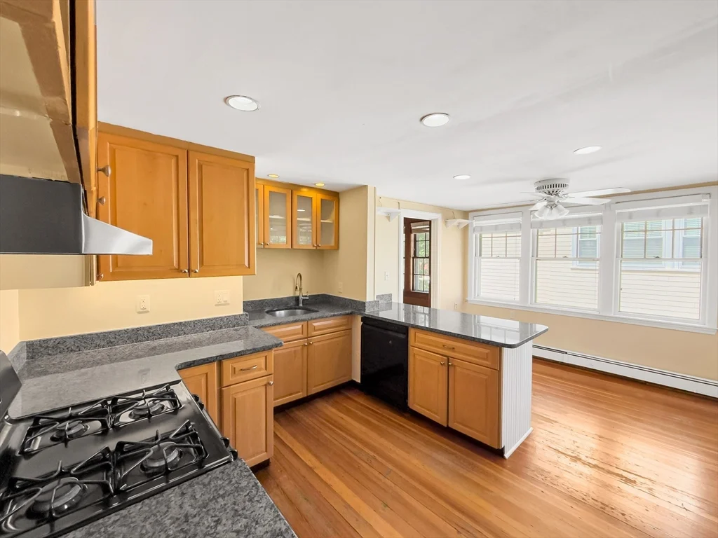 3 bed, 1 bath apartment for rent at 61 Moraine St Unit 61, Jamaica Plain — photo 2 of 27