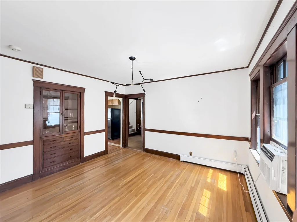 3 bed, 1 bath apartment for rent at 61 Moraine St Unit 61, Jamaica Plain — photo 22 of 27