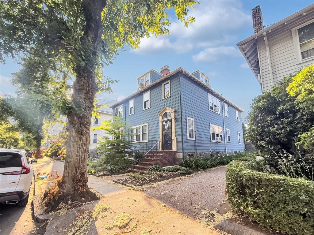 3 bed, 1 bath apartment for rent at 61 Moraine St Unit 61, Jamaica Plain — photo 27 of 27