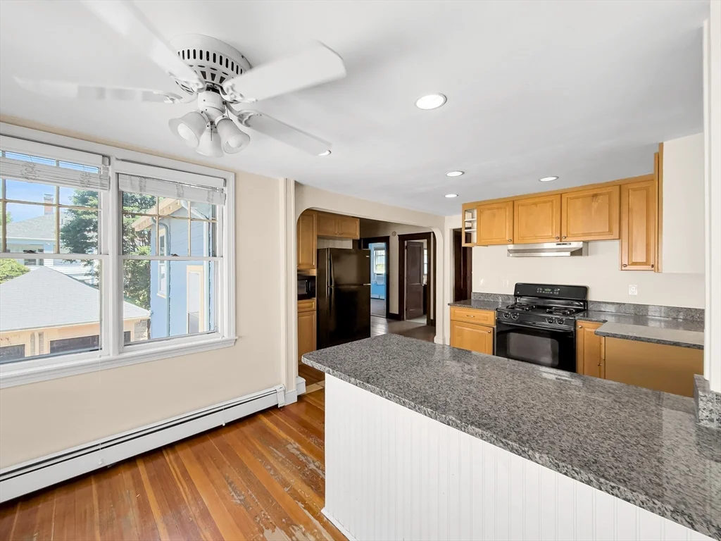 3 bed, 1 bath apartment for rent at 61 Moraine St Unit 61, Jamaica Plain — photo 6 of 27