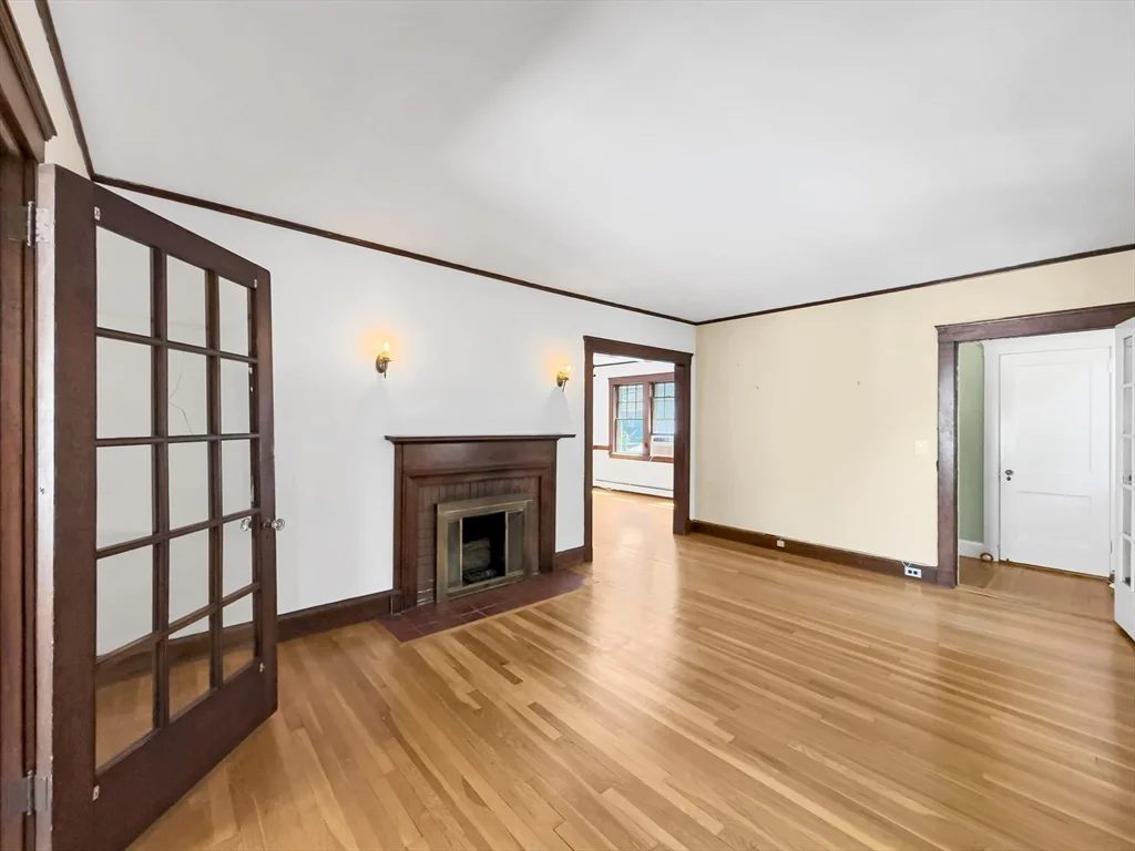 3 bed, 1 bath apartment for rent at 61 Moraine St Unit 61, Jamaica Plain — photo 25 of 27