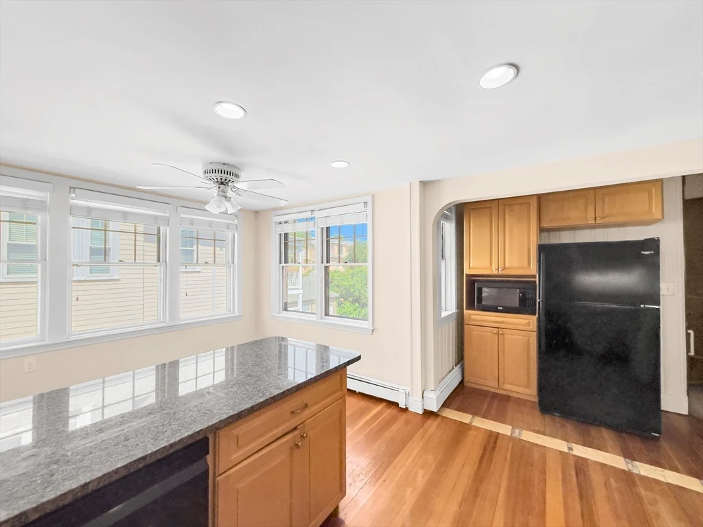 3 bed, 1 bath apartment for rent at 61 Moraine St Unit 61, Jamaica Plain — photo 4 of 27
