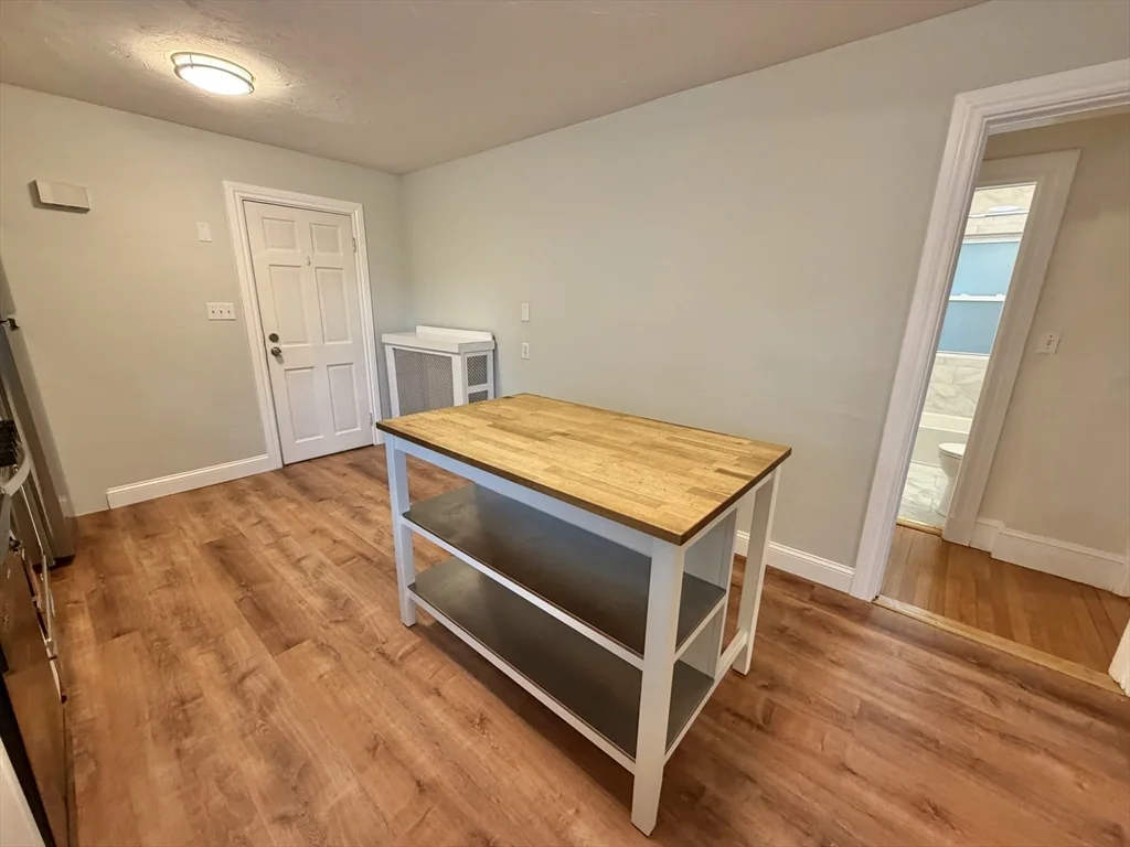 2 bed, 1 bath apartment for rent at 61 Newell Rd Unit 1, Auburndale — photo 4 of 27