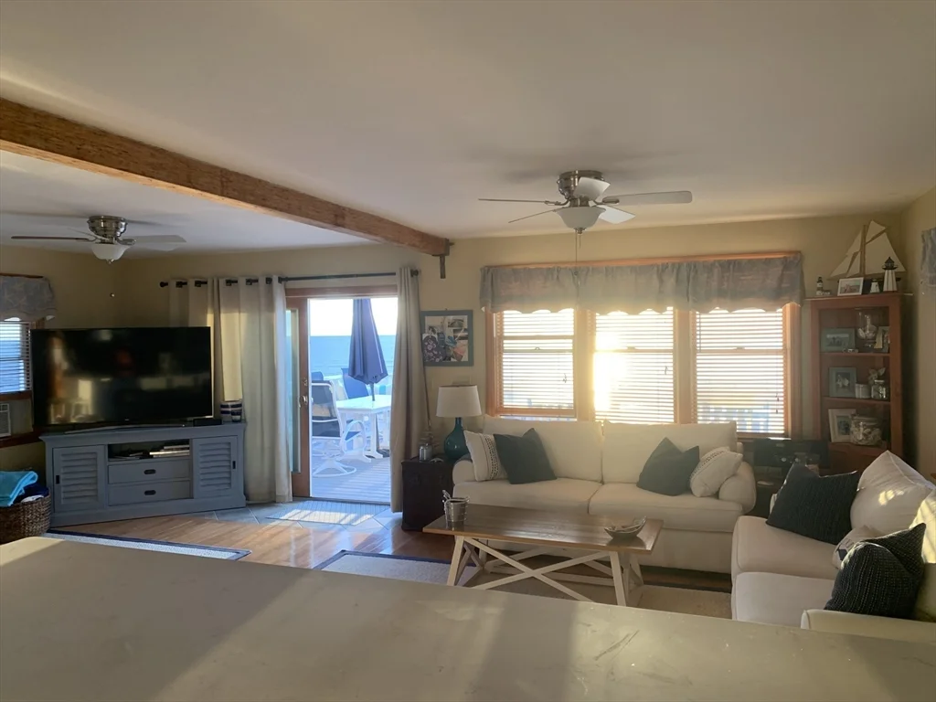 3 bed, 2 bath apartment for rent at 61 Ocean Road North, Duxbury — photo 5 of 31