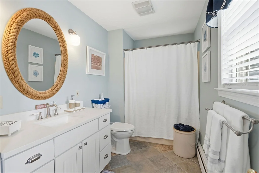 3 bed, 2 bath apartment for rent at 61 Ocean Road North, Duxbury — photo 18 of 31